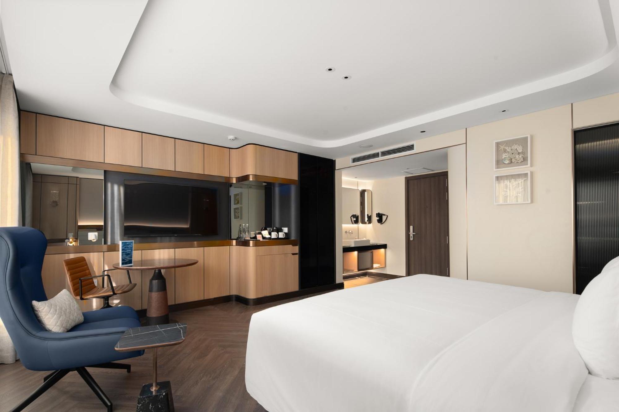 Grand Pioneers Halong Bay Cruise 1 Hotel Ха Лонг Екстериор снимка