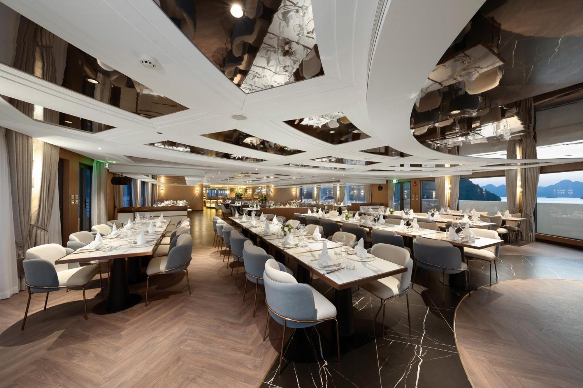 Grand Pioneers Halong Bay Cruise 1 Hotel Ха Лонг Екстериор снимка