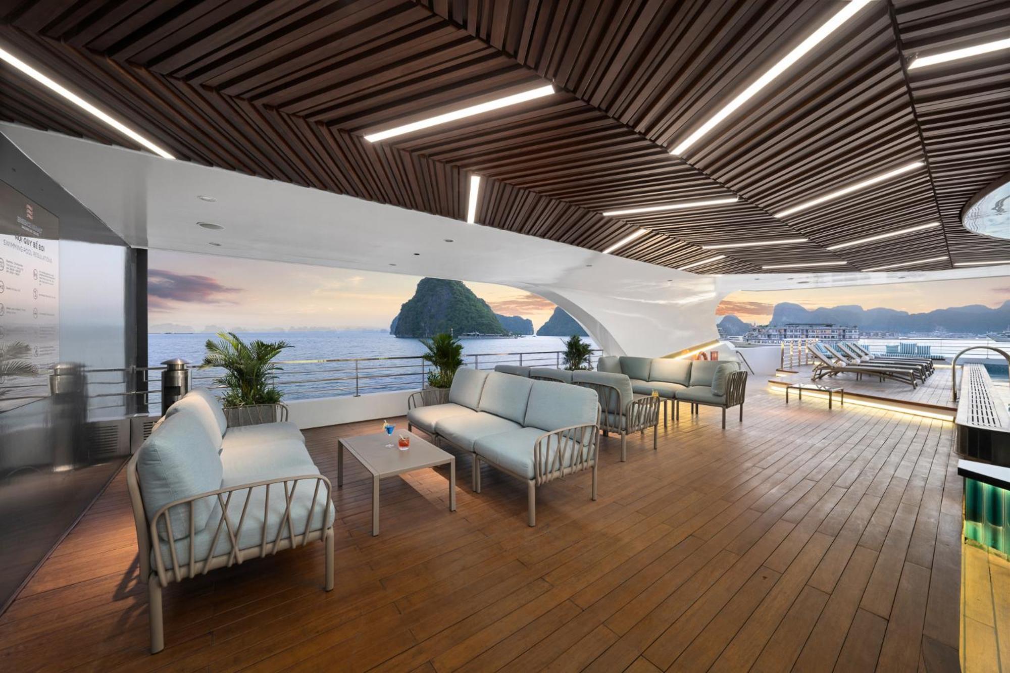 Grand Pioneers Halong Bay Cruise 1 Hotel Ха Лонг Екстериор снимка