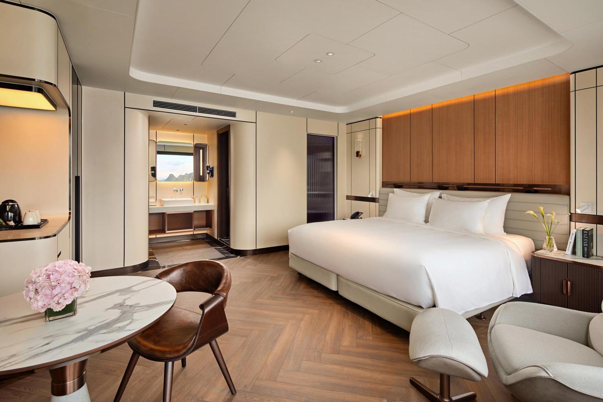 Grand Pioneers Halong Bay Cruise 1 Hotel Ха Лонг Екстериор снимка